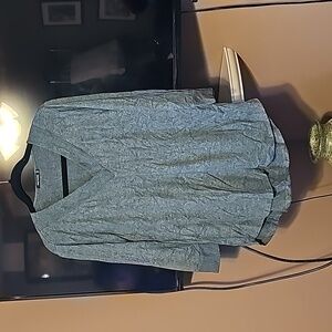 Pink clover half sleeve green shirt. Size M